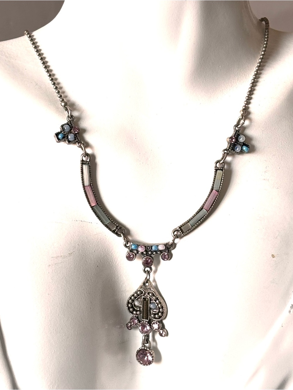 Very dainty Vintage necklace from the brand Tristan